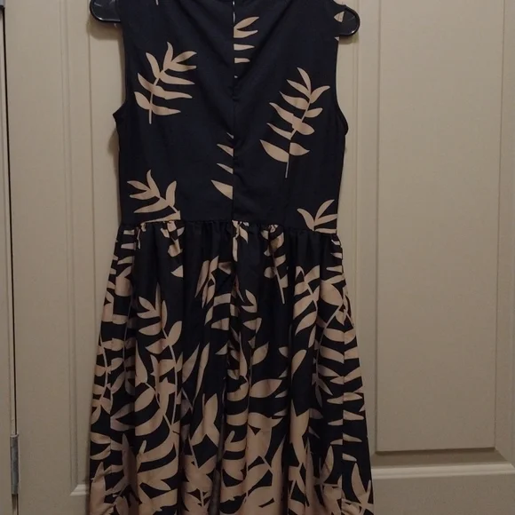 GIFTED DONATING SOON Sleeveless Dress - Picture 2 of 4